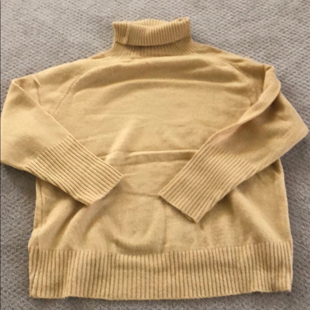 If you love me a Yellow sweater